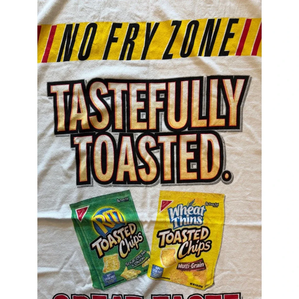 Vtg 2006 Nabisco No Fry Zone Beach Towel Ritz Wheat Thins Toasted Chips 36x61